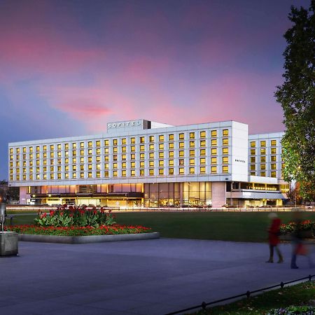 Sofitel Warsaw Victoria Ξενοδοχείο Εξωτερικό φωτογραφία The hotel in 2012